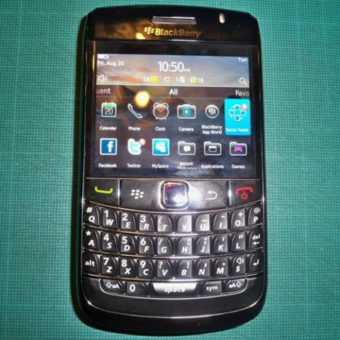 [BlackBerry-Bold-9780-BB-OS-6-540x540[5].jpg]