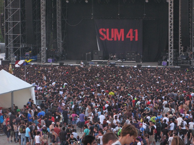 [sum41 015[3].jpg]
