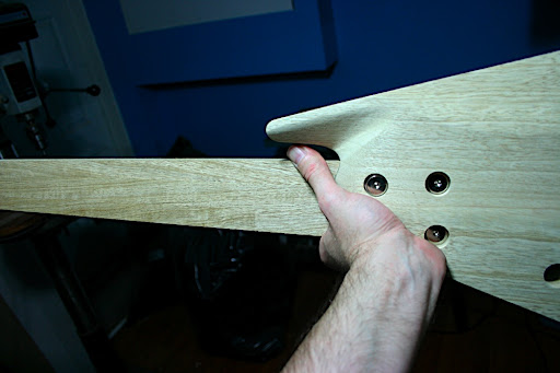 ... and this is how it fits in the hand.