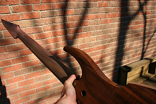 Nice smooth neck-to-body transition... about as smooth as you can get with a bolt-on neck. The heel slides comfortably into the palm of the hand in the highest register on the neck.