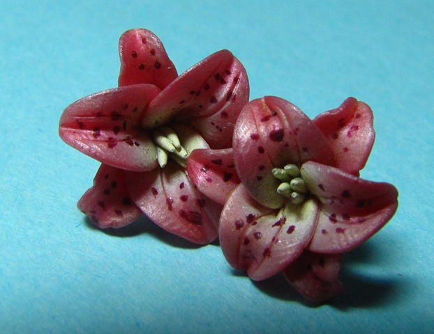 [pink earrings[5].jpg]