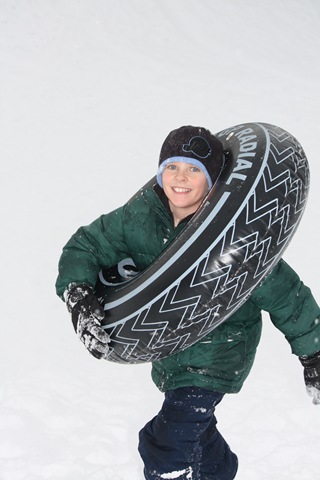 [12-30-09 sledding (31)[2].jpg]