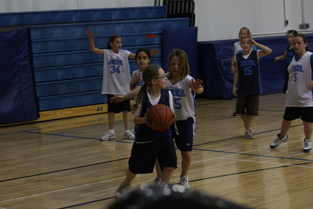 [11-25-09 basketball - Chloe (44)[3].jpg]