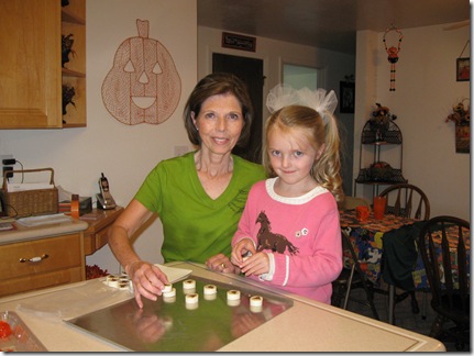 10-25-09 cookies - Belle and Grandma