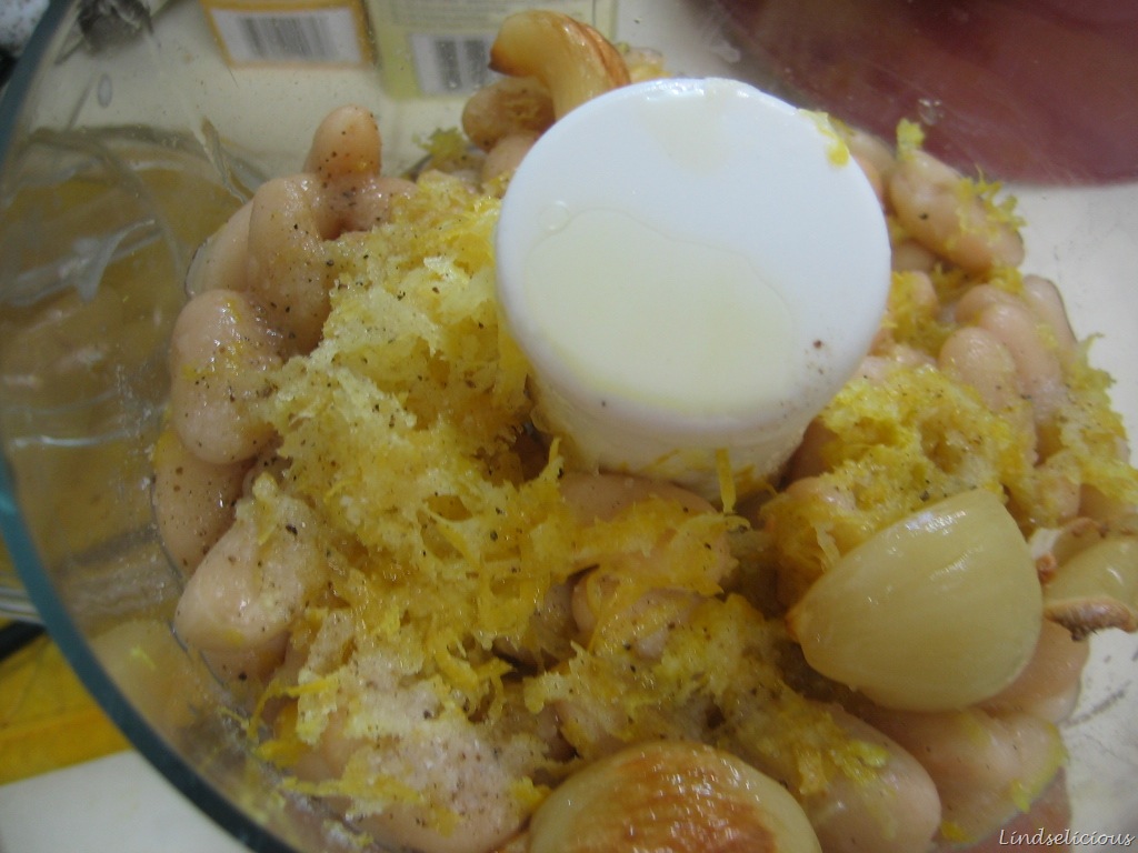 [Whitebean39.jpg]