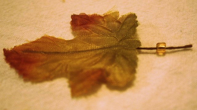 [leaf with bead[3].jpg]