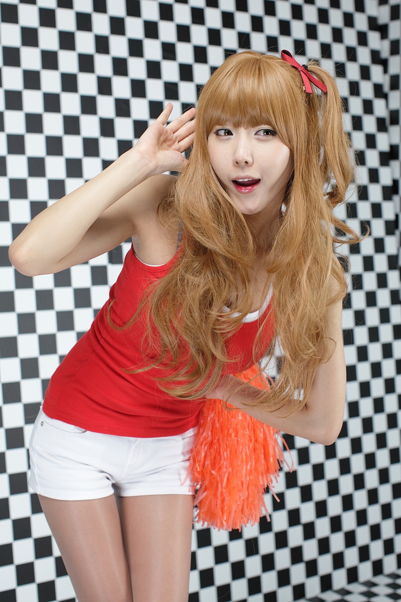 [Heo-Yun-Mi-Red-Cheerleader-05[2].jpg]