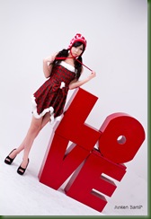 Kim-In-Ae-Christmas-Dress-02