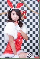 Park-Hyun-Sun-Santa-Bunny-08