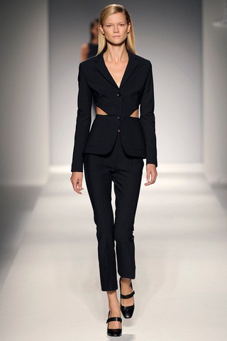 [max_mara___pasarela_159622293_320x480[5].jpg]