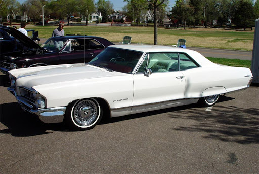 The 1965 Bonneville lettering The 1965 Bonneville lettering