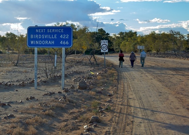 [20090520-17-55-15-outback2009-distances[3].jpg]