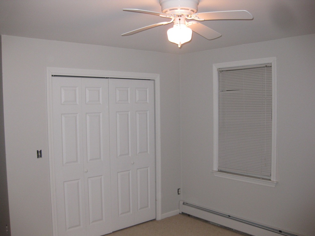 [02-Empty-34.jpg]