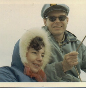 [Mom and Dad sail 1968cropjpg[4].jpg]