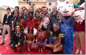 Winners, Officials, Dancers at Closing Ceremony in CENTO