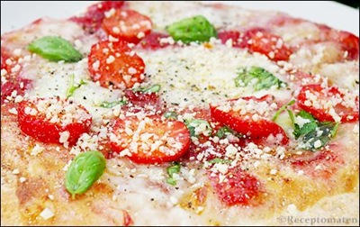 Pizza med jordgubbar