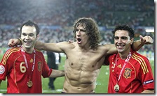 puyol_iniesta_xavi230708_ES