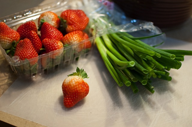 [strawberrysalad2[4].jpg]
