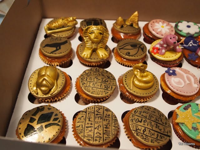 cupcakes, fun, custom, desserts, cakes
