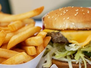 fast-food - patatine fritte - ecumene24