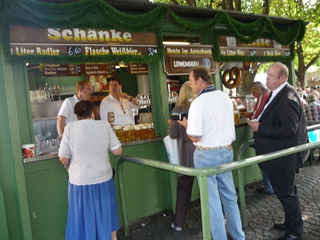 [OktoberFest 051[4].jpg]