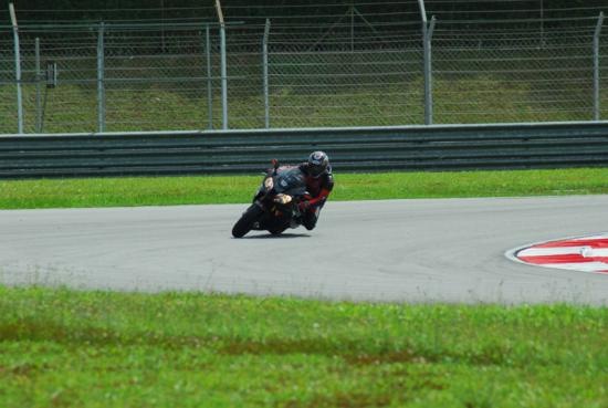 [DSC_0305_550x369[2].jpg]