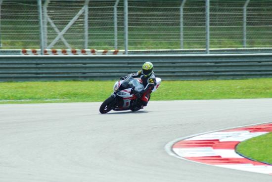 [DSC_0407_550x369[2].jpg]