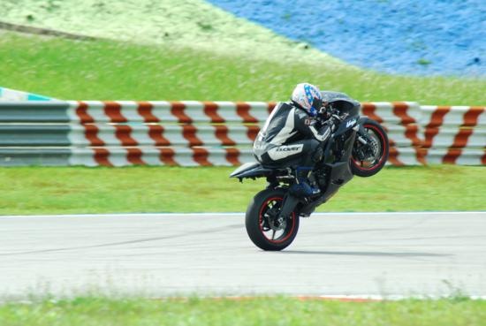 [DSC_0638_550x369[2].jpg]