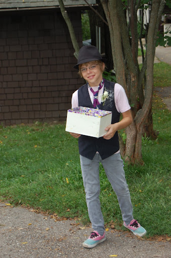 Usher at Leslie Science Center wedding