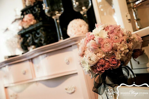 Events by I Candy featured by Grand Rapids wedding planner TwoFoot Creative