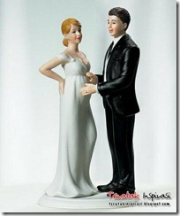 funny_wedding_cake_tops_12