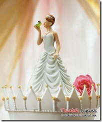 funny_wedding_cake_tops_15