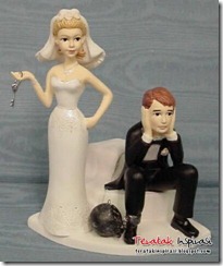 funny_wedding_cake_tops_24