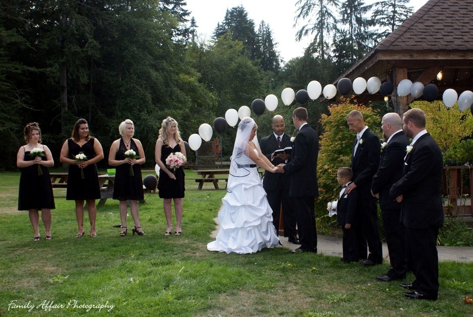 [AK09 wedding ceremony 1[3].jpg]