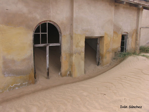 IMG_4091 - Kolmanskop.jpg
