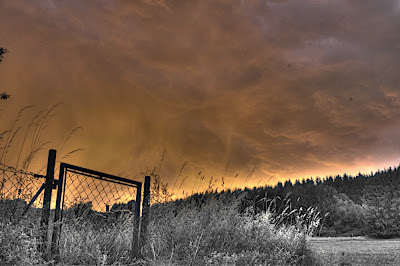 IMG_0718_19_20_tonemapped.jpg