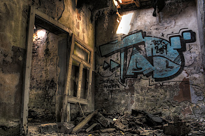 IMG_0979_80_81_tonemapped.jpg