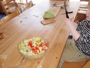 [salat_300x225[3].jpg]