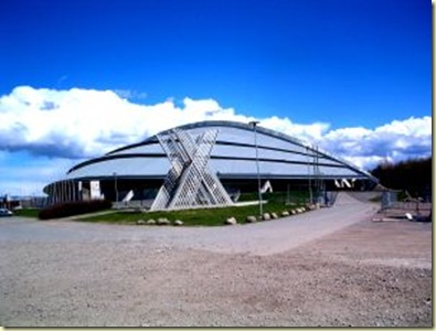 300px-Vikingskipet-Hamar