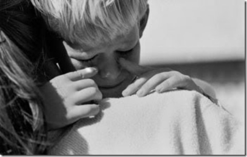 crying_kid_mom