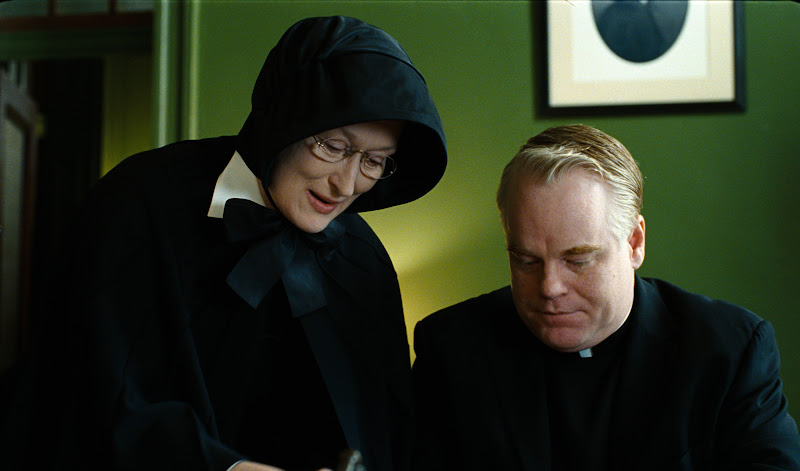 Meryl Streep as Sister Aloysius and Philip Seymour Hoffman as Father Flynn. Photo Credit: Andrew Schwartz/Miramax Film Corp