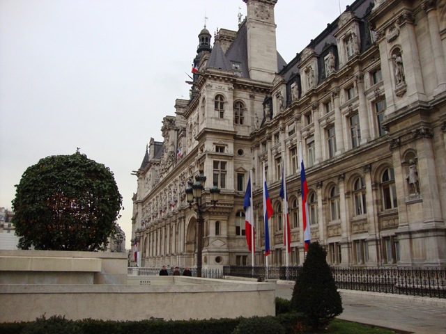 [Paris Mairie[4].jpg]