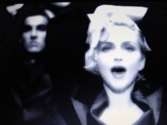 [Madonna Vogue 034[3].jpg]