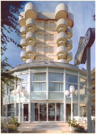 [riccione oggi2[5].jpg]