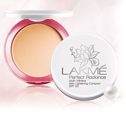 [lakme perfect compact radiant cream[3].jpg]