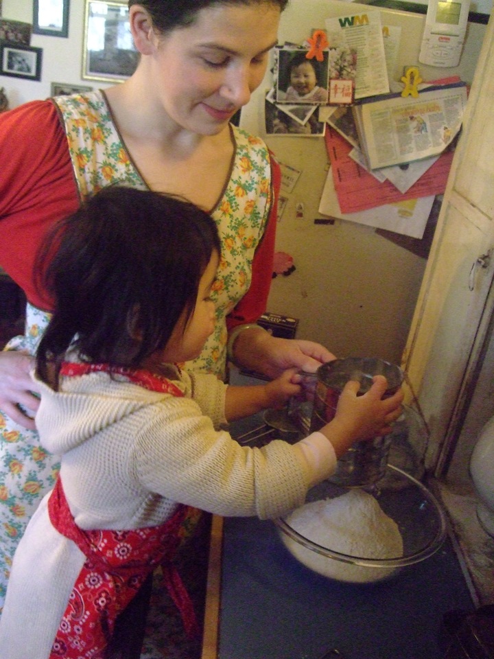 [120308helpingontday2[1].jpg]