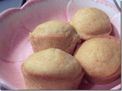 white corn muffins 002