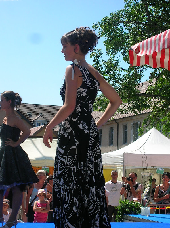 robe noire de soir&eacute;e