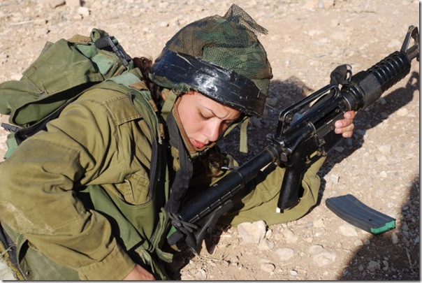 Garotas da Defesa de Israel (30)