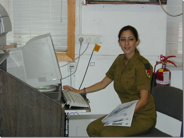 Garotas da Defesa de Israel (19)